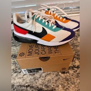 Women’s Nike Air Max Pre-Day SE MULTI size 8